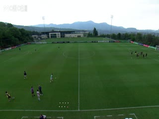 日韓美女街拍視頻
